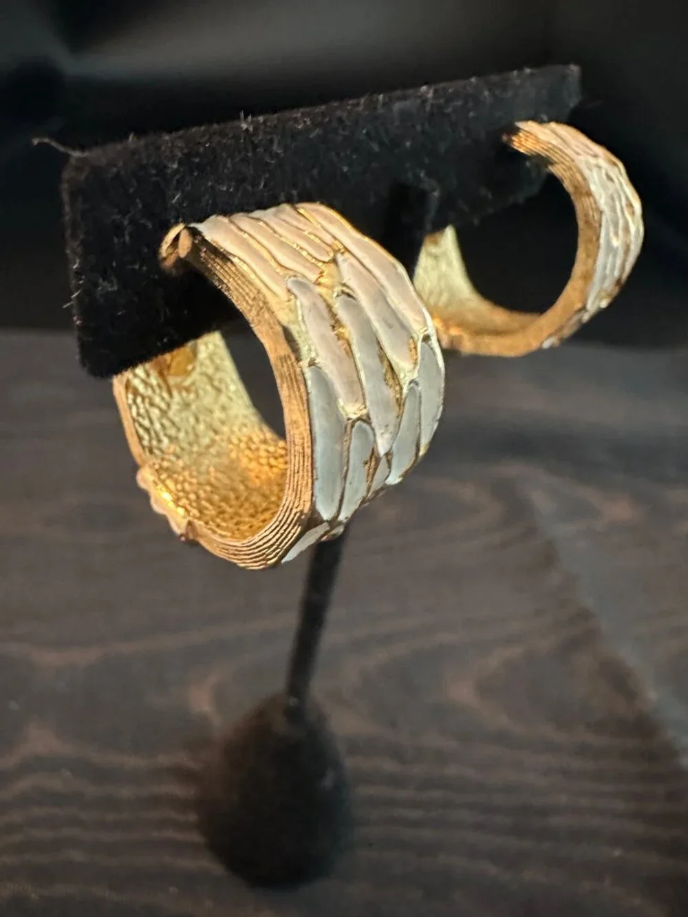 Vintage Gold Tone White Enamel Textured Clip On Hoop Earrings